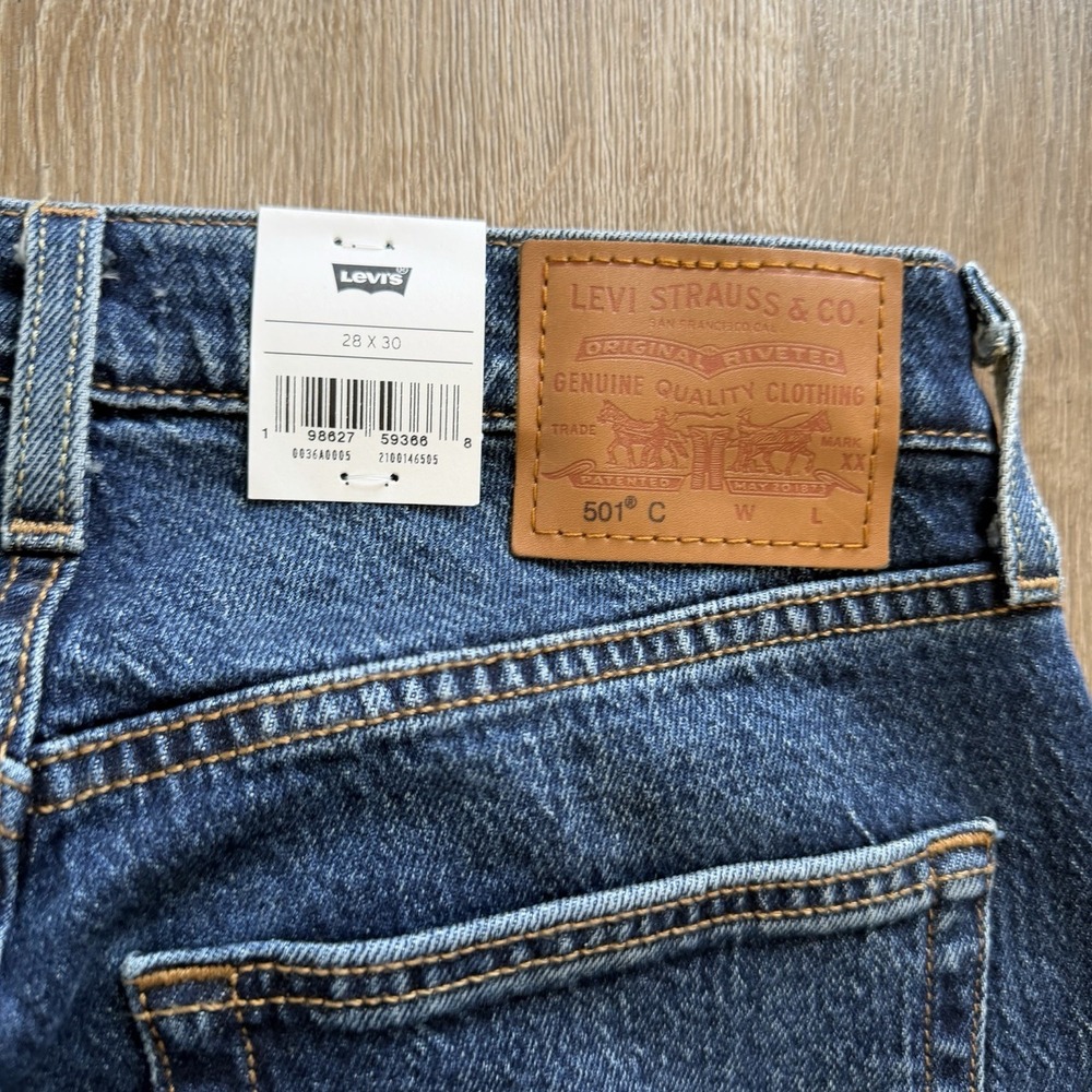 Levi's 501 Curve Jeans Womens W28 L30 Medium Wash Blue High Rise Straight Denim - Picture 7 of 9